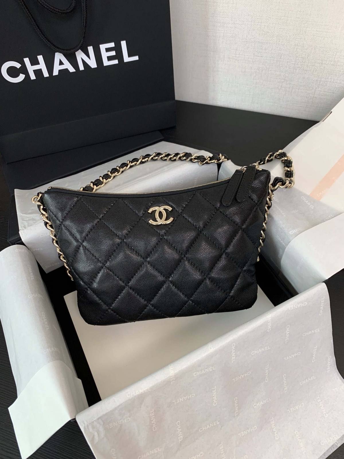 Ellebag’s 1:1 Replica of the Chanel 24P Dumpling Hobo Bag: Effortless Luxury and Durability(Updated June 2025)-Լավագույն որակի կեղծ Louis Vuitton պայուսակների առցանց խանութ, Replica դիզայներական պայուսակ ru