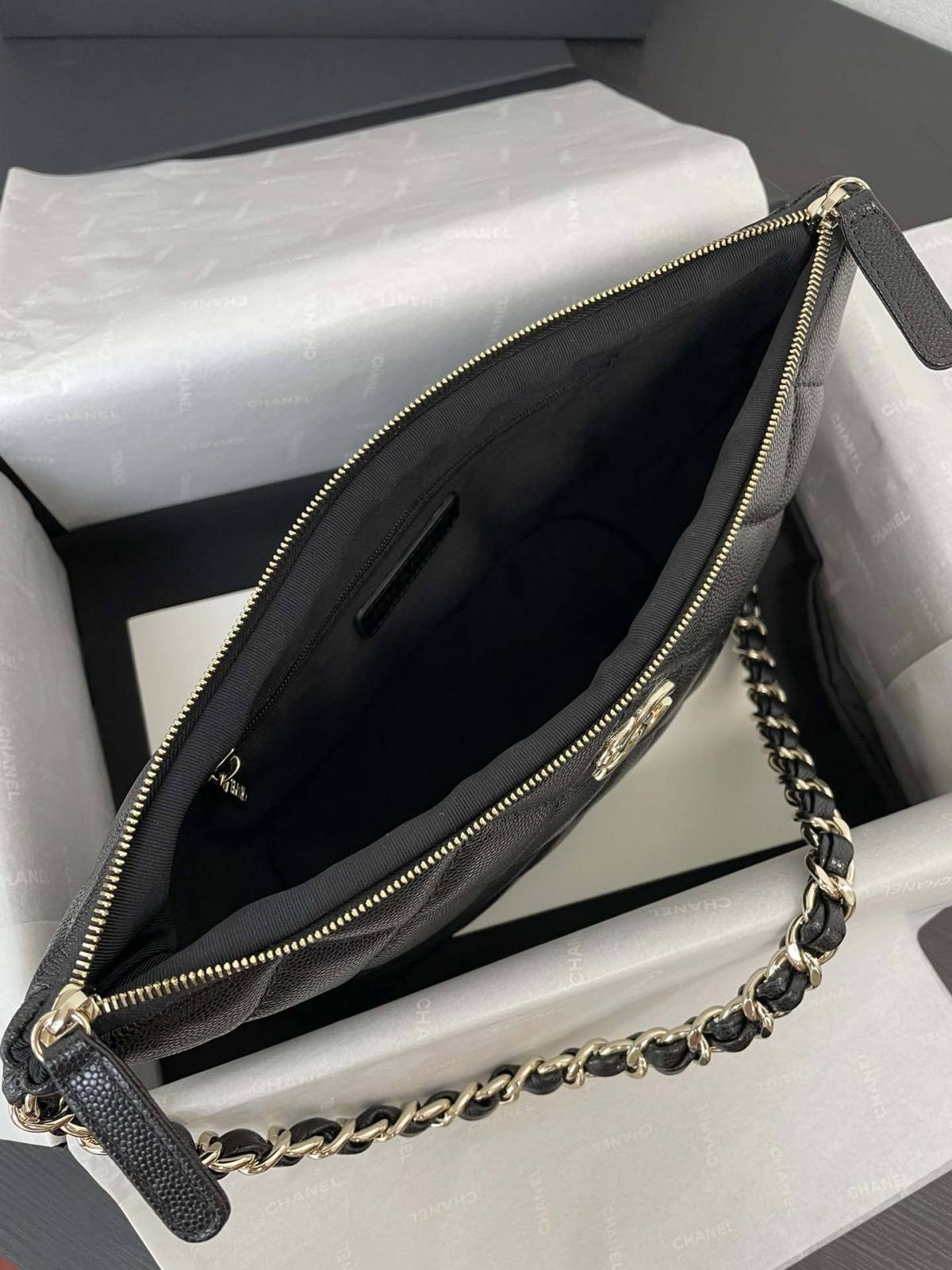 Ellebag’s 1:1 Replica of the Chanel 24P Dumpling Hobo Bag: Effortless Luxury and Durability(Updated June 2025)-Լավագույն որակի կեղծ Louis Vuitton պայուսակների առցանց խանութ, Replica դիզայներական պայուսակ ru