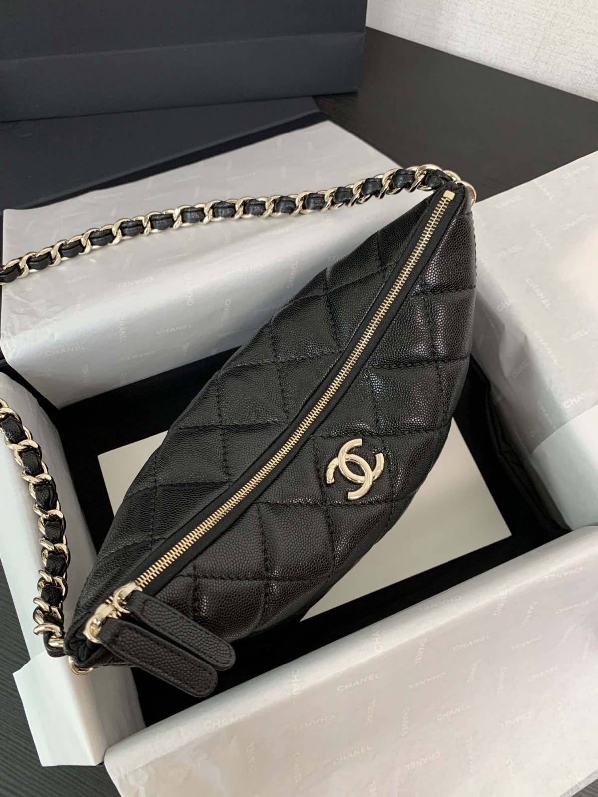 Ellebag’s 1:1 Replica of the Chanel 24P Dumpling Hobo Bag: Effortless Luxury and Durability(Updated June 2025)-Լավագույն որակի կեղծ Louis Vuitton պայուսակների առցանց խանութ, Replica դիզայներական պայուսակ ru