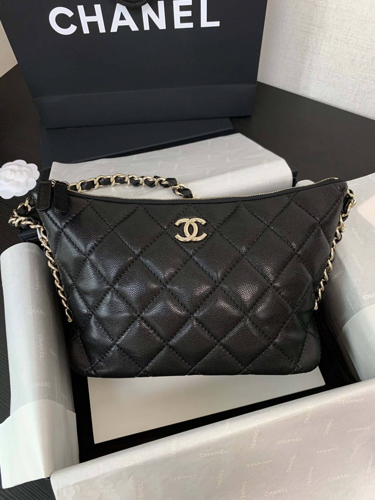 Ellebag’s 1:1 Replica of the Chanel 24P Dumpling Hobo Bag: Effortless Luxury and Durability(Updated June 2025)-Լավագույն որակի կեղծ Louis Vuitton պայուսակների առցանց խանութ, Replica դիզայներական պայուսակ ru