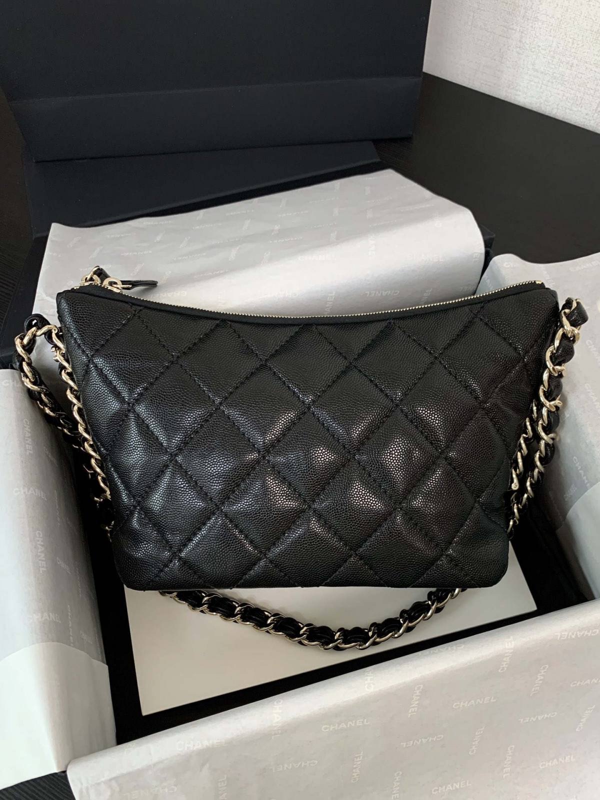 Ellebag’s 1:1 Replica of the Chanel 24P Dumpling Hobo Bag: Effortless Luxury and Durability(Updated June 2025)-Լավագույն որակի կեղծ Louis Vuitton պայուսակների առցանց խանութ, Replica դիզայներական պայուսակ ru