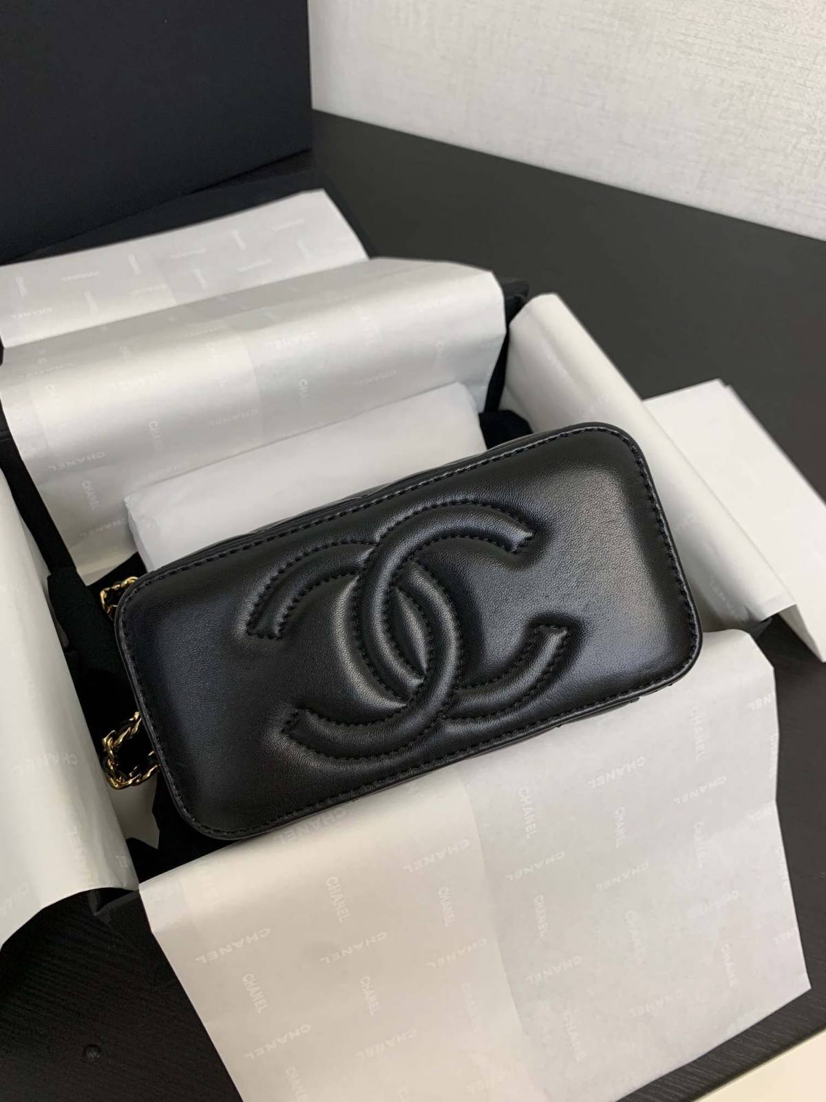 Ellebag’s 1:1 Replica of the Chanel 24S Transparent Handle Bags: A Fusion of Luxury and Innovation(2025 June Updated)-Best Quality Fake Louis Vuitton Bag Online Store, Replica designer bag ru