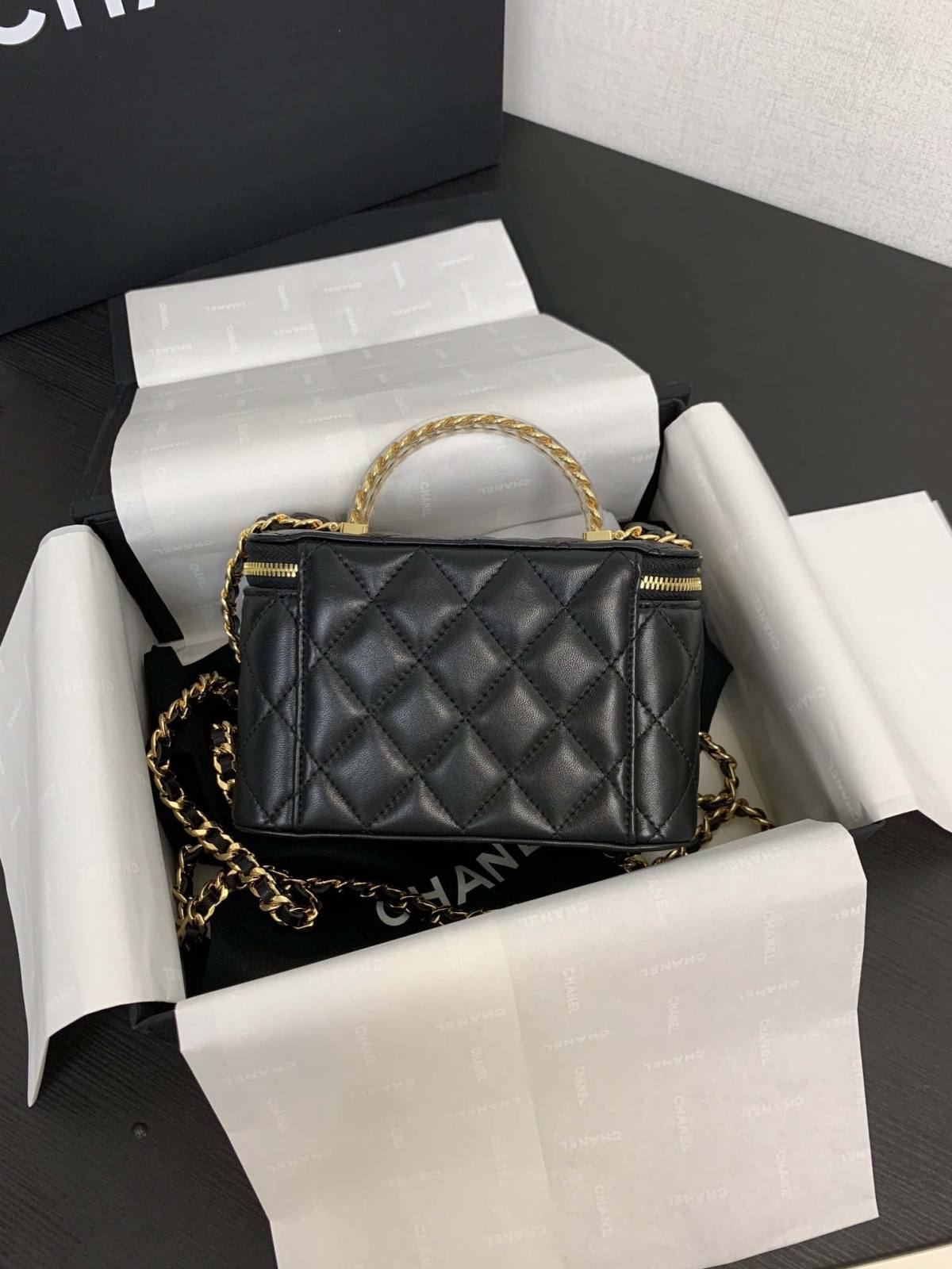 Ellebag’s 1:1 Replica of the Chanel 24S Transparent Handle Bags: A Fusion of Luxury and Innovation(2025 June Updated)-Best Quality Fake Louis Vuitton Bag Online Store, Replica designer bag ru