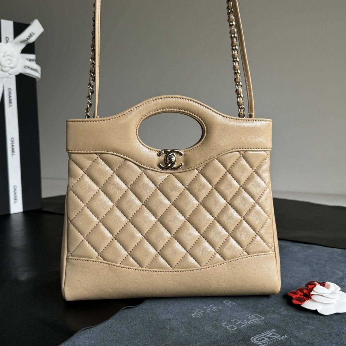 Ellebag’s 1:1 Replica of the Chanel 31 Mini Bag: A Masterpiece of Timeless Elegance and Modern Chic(2025 June Updated )-Best Quality Fake Louis Vuitton Bag Online Store, Replica designer bag ru