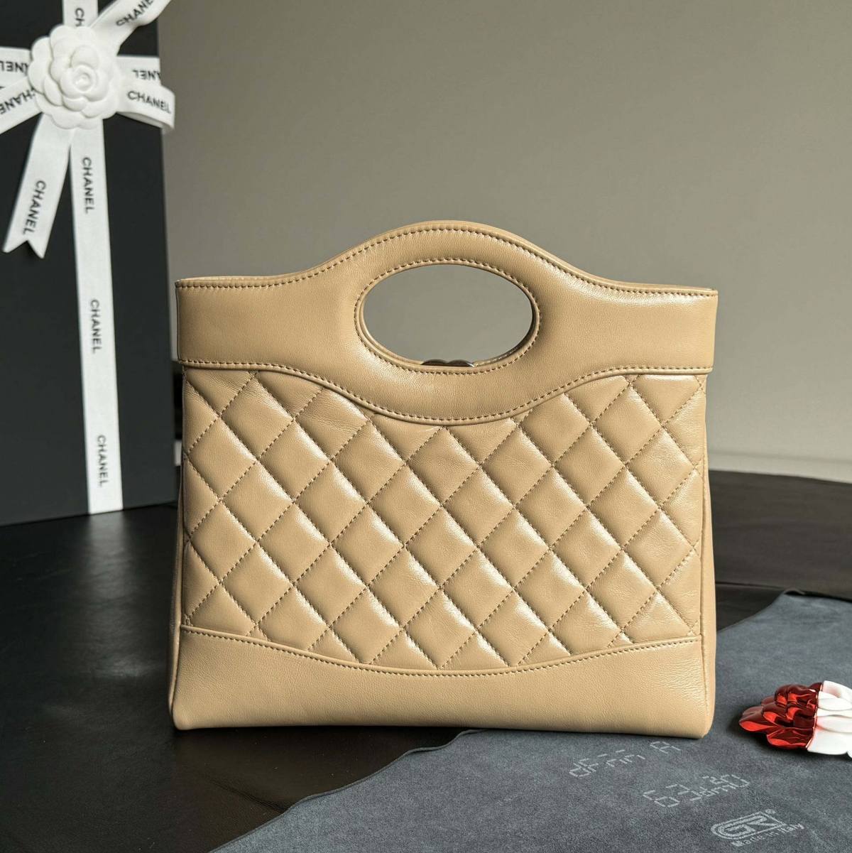 Ellebag’s 1:1 Replica of the Chanel 31 Mini Bag: A Masterpiece of Timeless Elegance and Modern Chic(2025 June Updated )-Best Quality Fake Louis Vuitton Bag Online Store, Replica designer bag ru