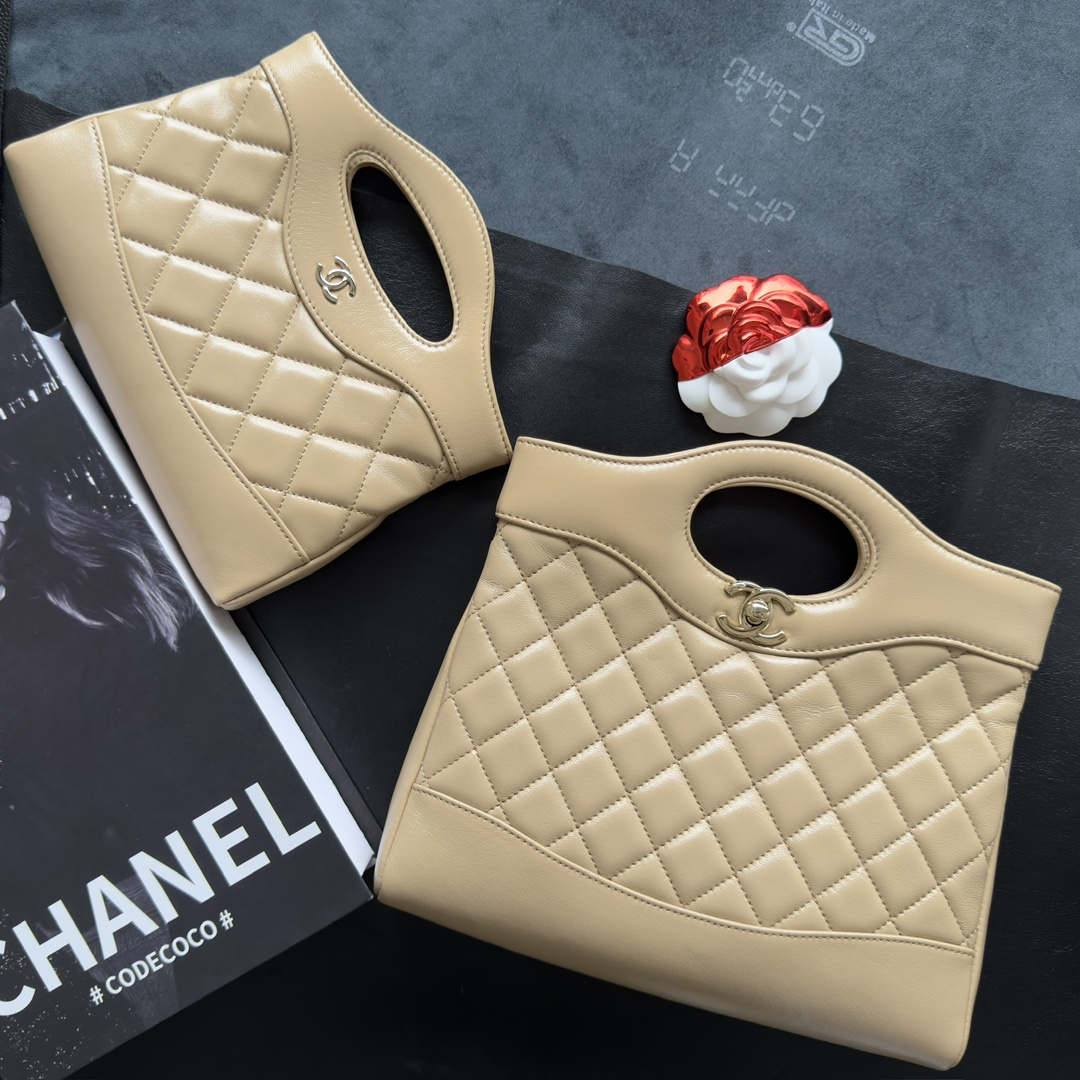 Ellebag’s 1:1 Replica of the Chanel 31 Mini Bag: A Masterpiece of Timeless Elegance and Modern Chic(2025 June Updated )-Best Quality Fake Louis Vuitton Bag Online Store, Replica designer bag ru