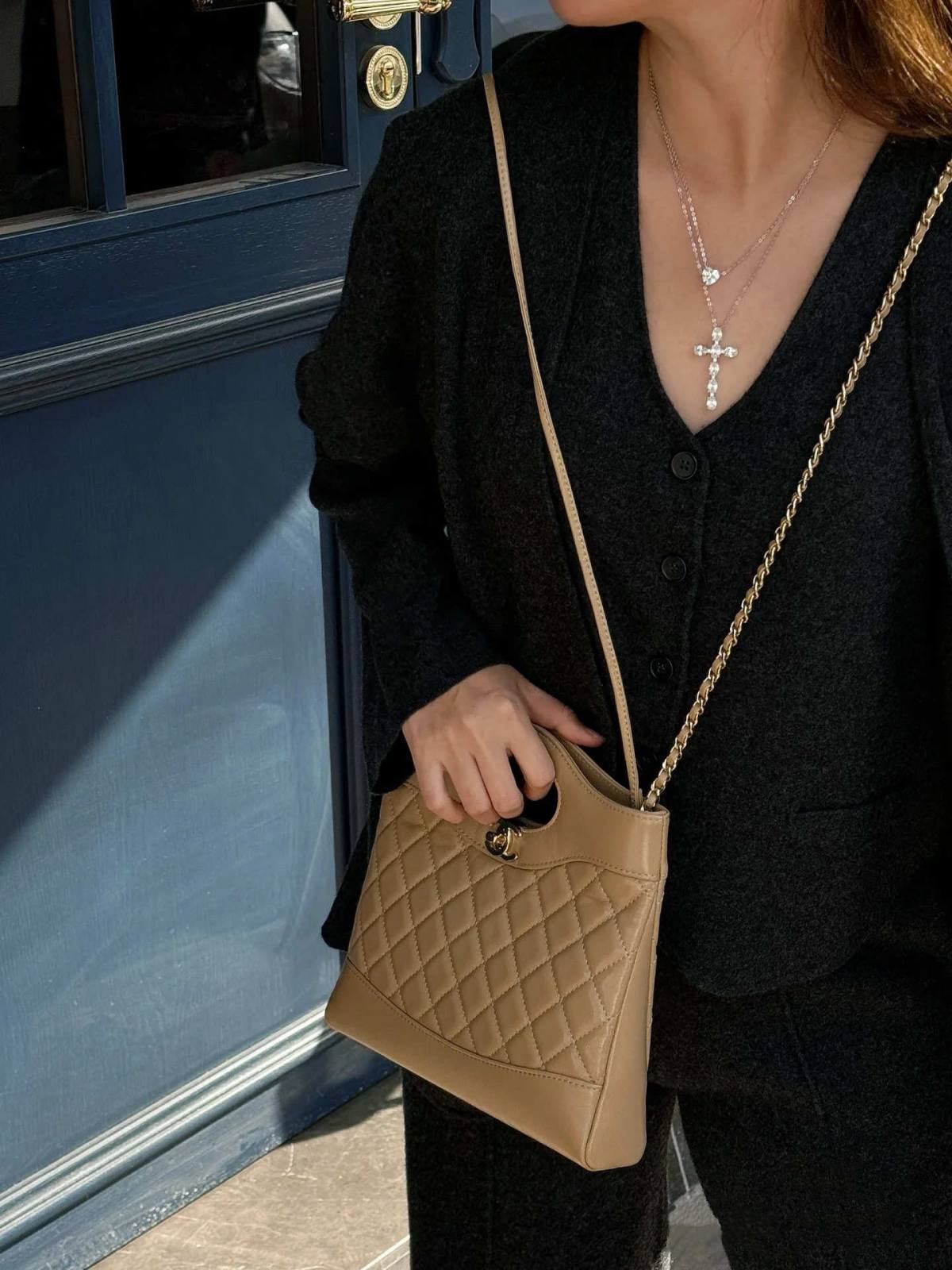 Ellebag’s 1:1 Replica of the Chanel 31 Mini Bag: A Masterpiece of Timeless Elegance and Modern Chic(2025 June Updated )-Best Quality Fake Louis Vuitton Bag Online Store, Replica designer bag ru