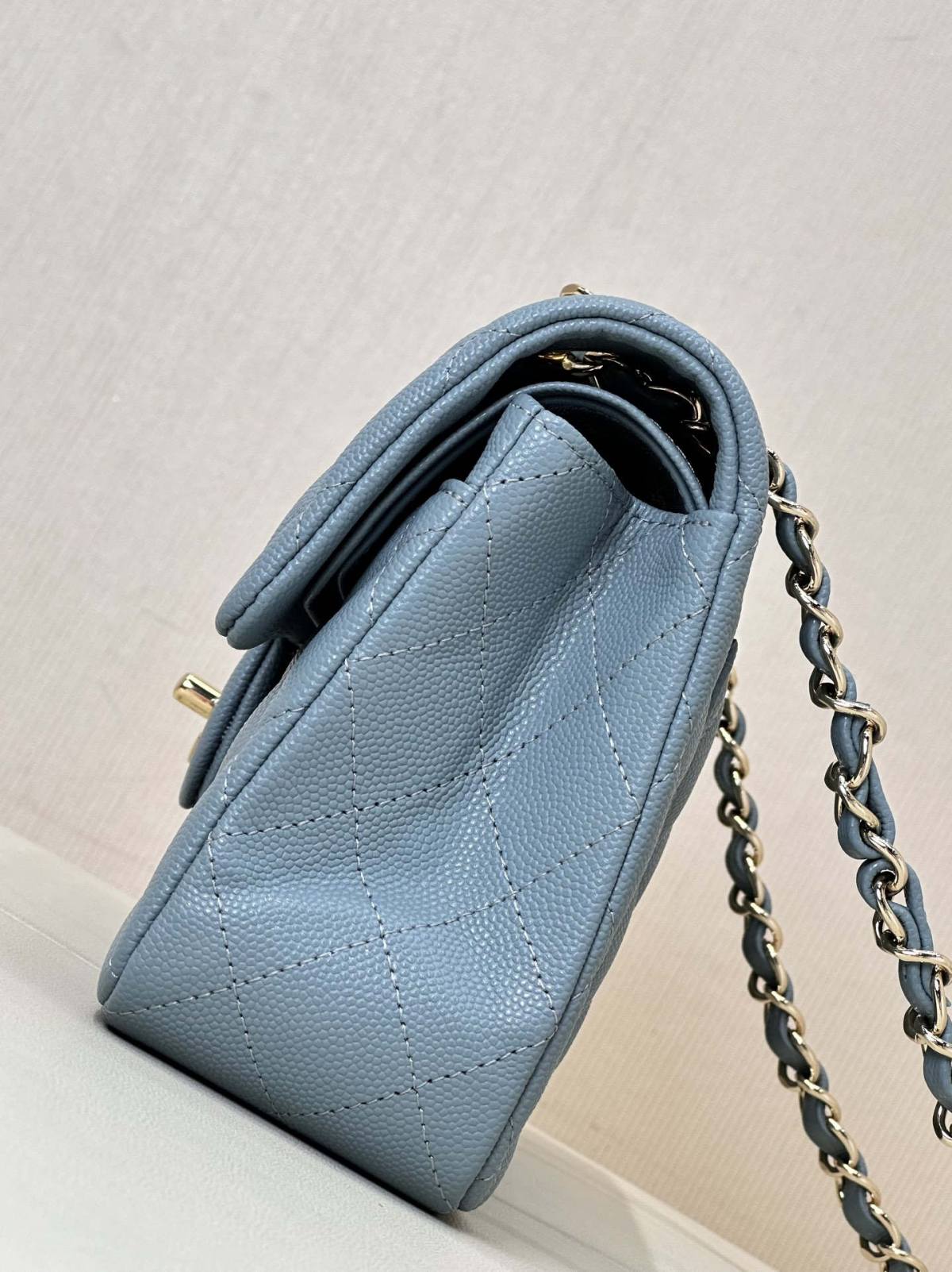 Ellebag’s 1:1 Replica of the Chanel AS1117 Bag: Timeless Elegance and Impeccable Craftsmanship(2025 June Updated)-Best Quality Fake Louis Vuitton Bag Online Store, Replica designer bag ru