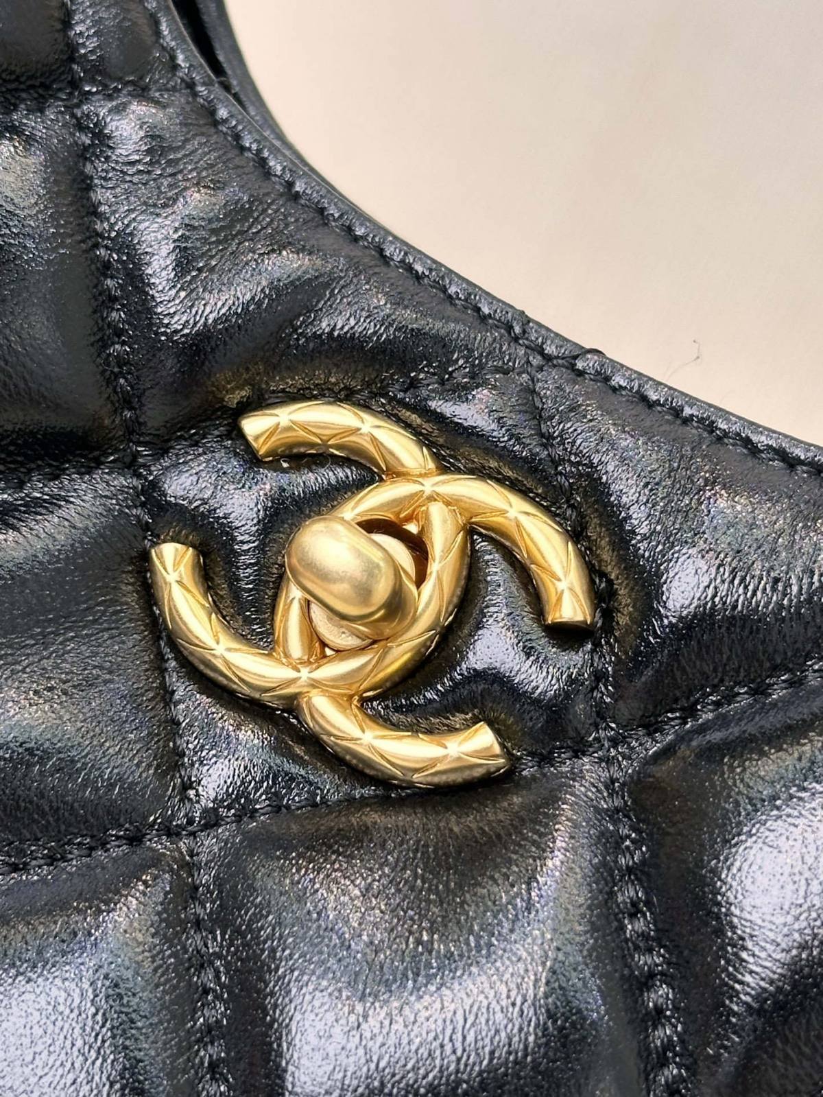 Ellebag’s 1:1 Replica of the Chanel AS4966: A Masterful Fusion of Retro Elegance and Modern Functionality(2025 June Updated)-Best Quality Fake Louis Vuitton Bag Online Store, Replica designer bag ru