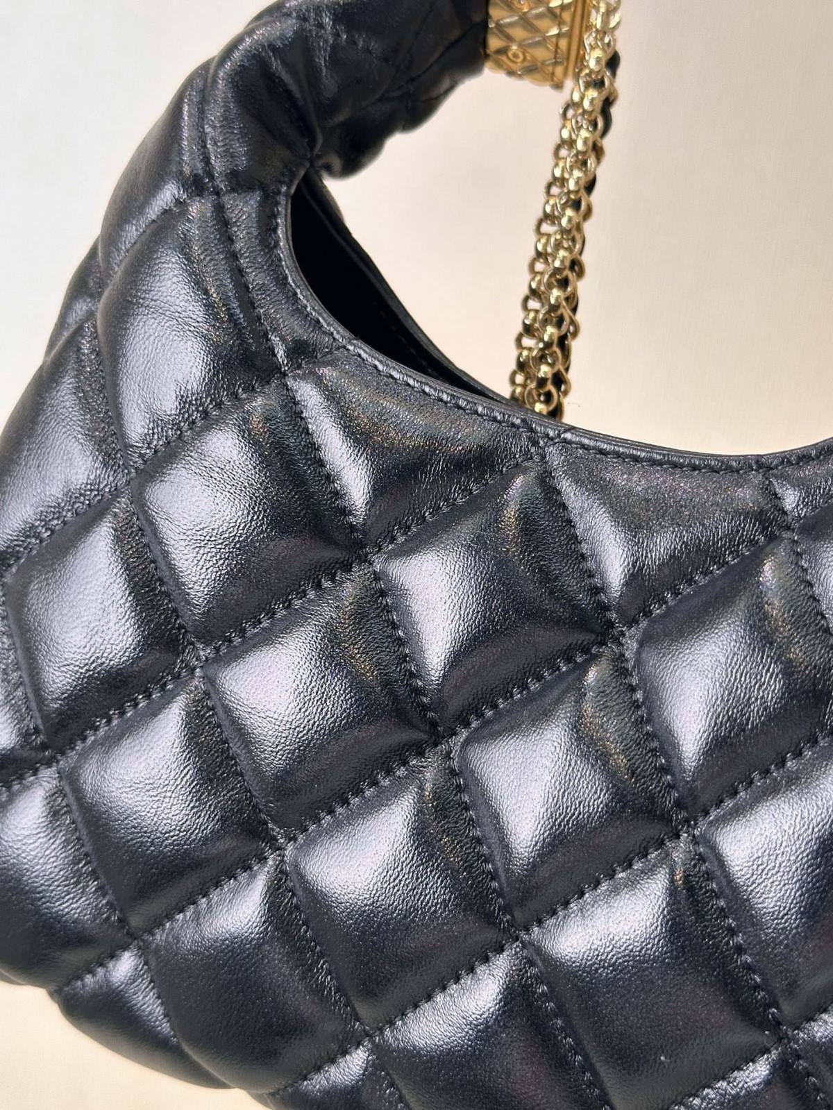 Ellebag’s 1:1 Replica of the Chanel AS4966: A Masterful Fusion of Retro Elegance and Modern Functionality(2025 June Updated)-Best Quality Fake Louis Vuitton Bag Online Store, Replica designer bag ru