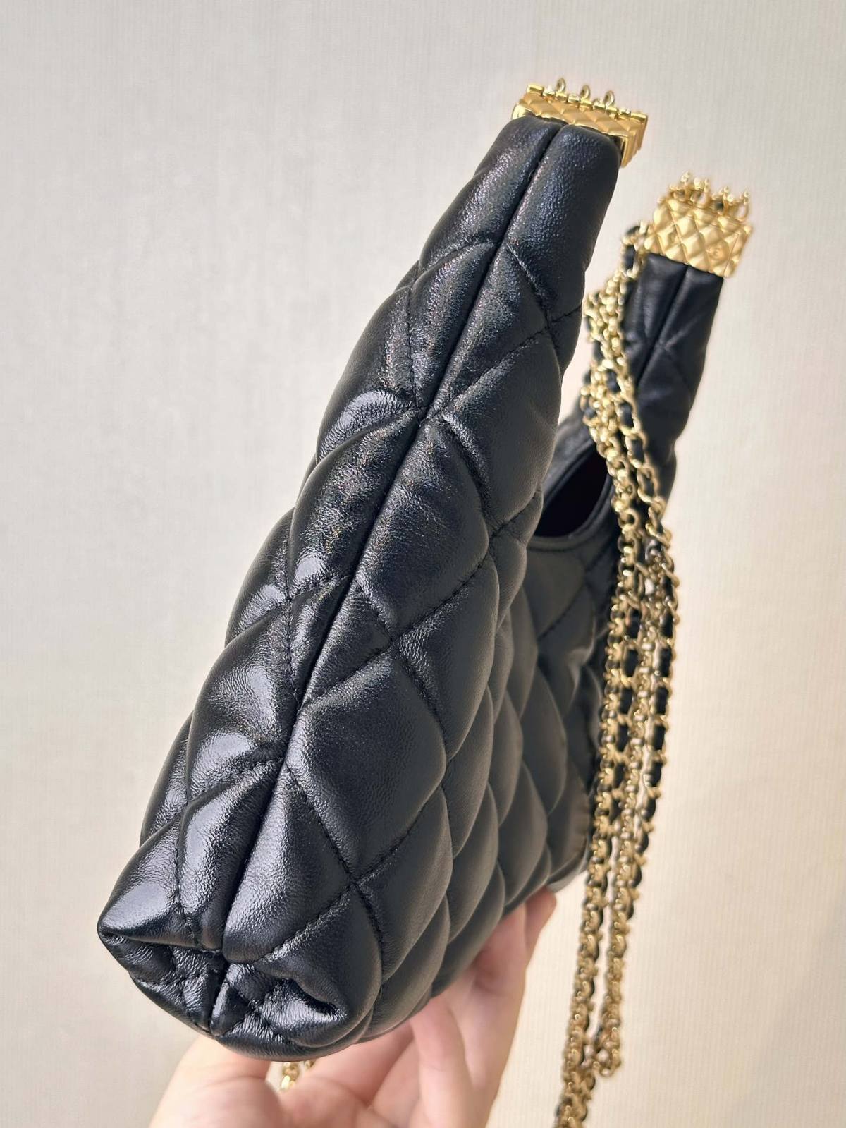 Ellebag’s 1:1 Replica of the Chanel AS4966: A Masterful Fusion of Retro Elegance and Modern Functionality(2025 June Updated)-Best Quality Fake Louis Vuitton Bag Online Store, Replica designer bag ru
