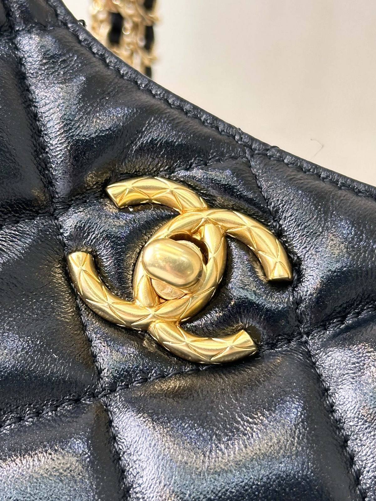 Ellebag’s 1:1 Replica of the Chanel AS4966: A Masterful Fusion of Retro Elegance and Modern Functionality(2025 June Updated)-Best Quality Fake Louis Vuitton Bag Online Store, Replica designer bag ru