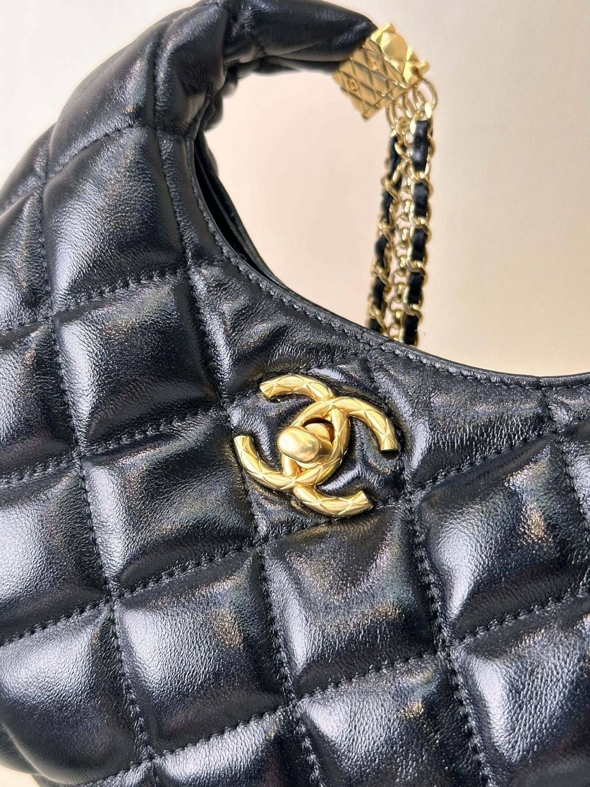 Ellebag’s 1:1 Replica of the Chanel AS4966: A Masterful Fusion of Retro Elegance and Modern Functionality(2025 June Updated)-Best Quality Fake Louis Vuitton Bag Online Store, Replica designer bag ru