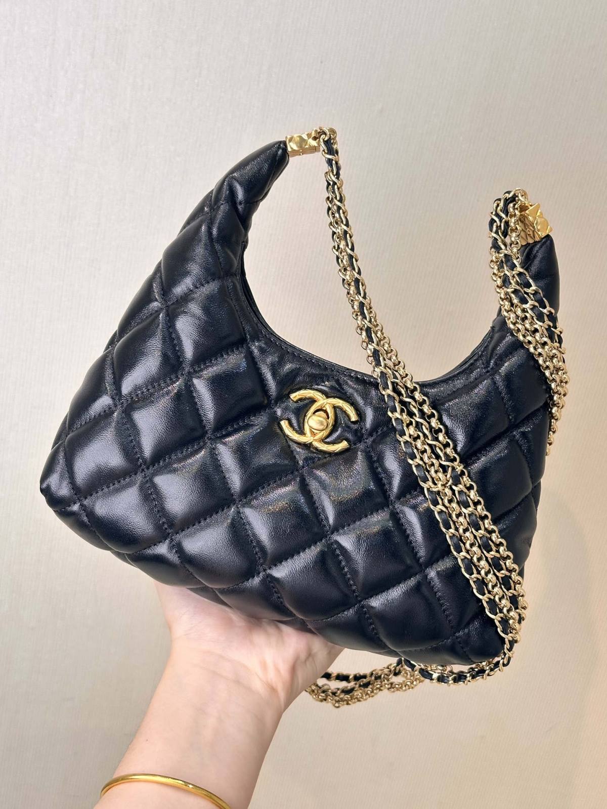 Ellebag’s 1:1 Replica of the Chanel AS4966: A Masterful Fusion of Retro Elegance and Modern Functionality(2025 June Updated)-Best Quality Fake Louis Vuitton Bag Online Store, Replica designer bag ru