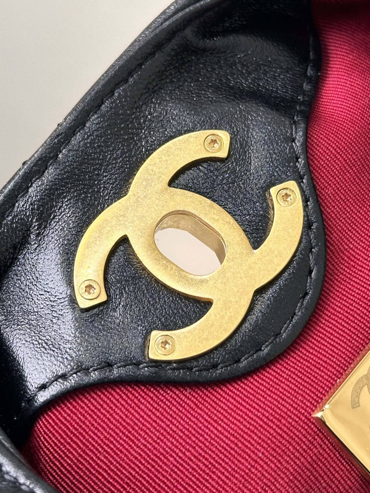 Ellebag’s 1:1 Replica of the Chanel AS4966: A Masterful Fusion of Retro Elegance and Modern Functionality(2025 June Updated)-Best Quality Fake Louis Vuitton Bag Online Store, Replica designer bag ru