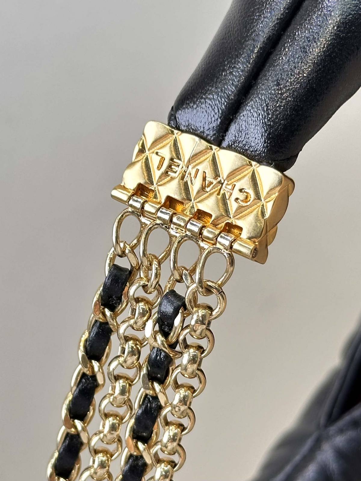 Ellebag’s 1:1 Replica of the Chanel AS4966: A Masterful Fusion of Retro Elegance and Modern Functionality(2025 June Updated)-Best Quality Fake Louis Vuitton Bag Online Store, Replica designer bag ru