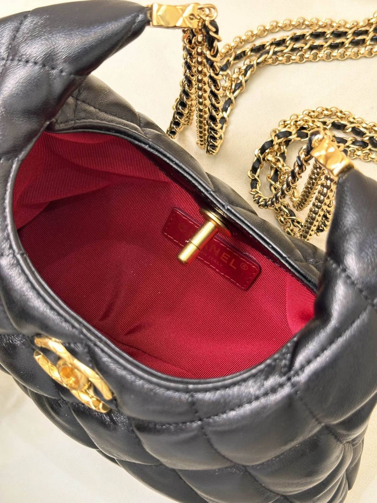 Ellebag’s 1:1 Replica of the Chanel AS4966: A Masterful Fusion of Retro Elegance and Modern Functionality(2025 June Updated)-Best Quality Fake Louis Vuitton Bag Online Store, Replica designer bag ru