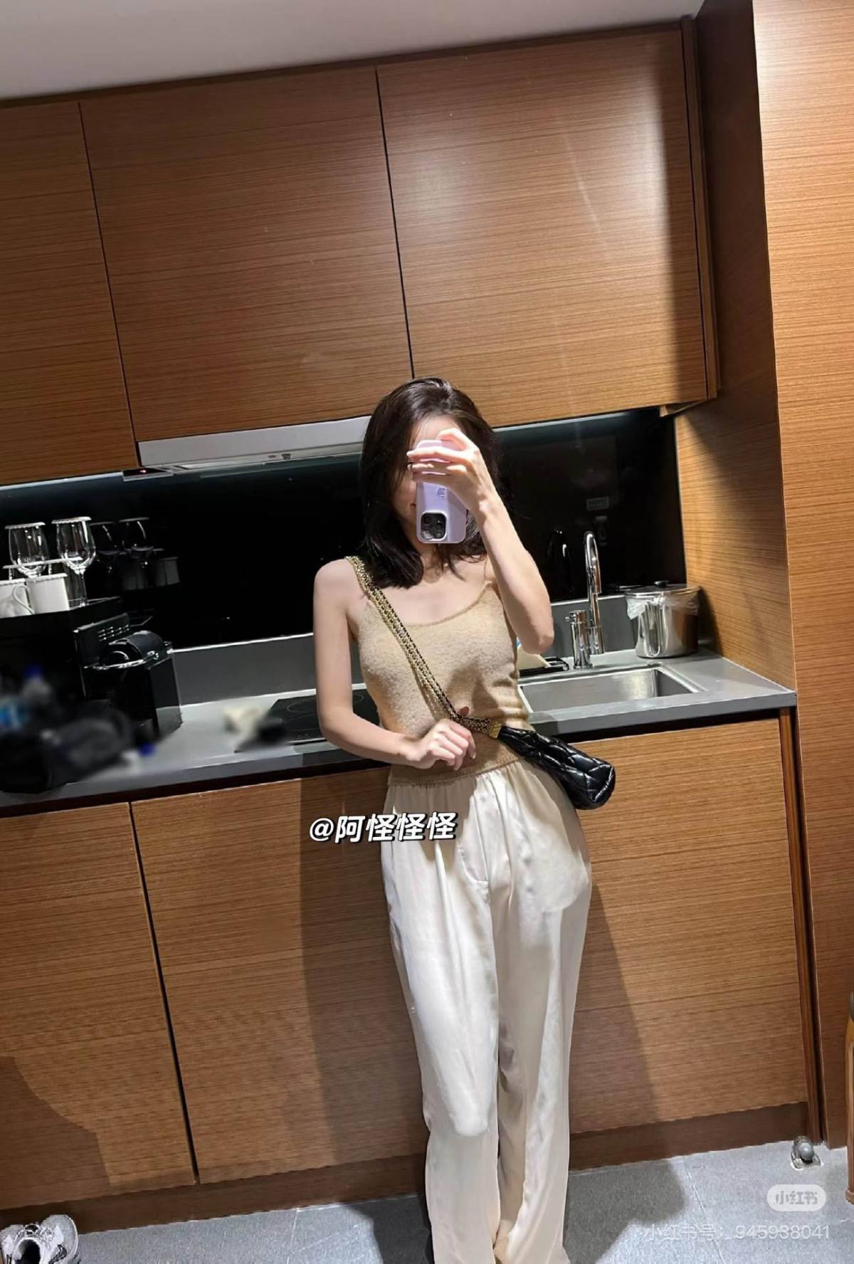 Ellebag’s 1:1 Replica of the Chanel AS4966: A Masterful Fusion of Retro Elegance and Modern Functionality(2025 June Updated)-Best Quality Fake Louis Vuitton Bag Online Store, Replica designer bag ru