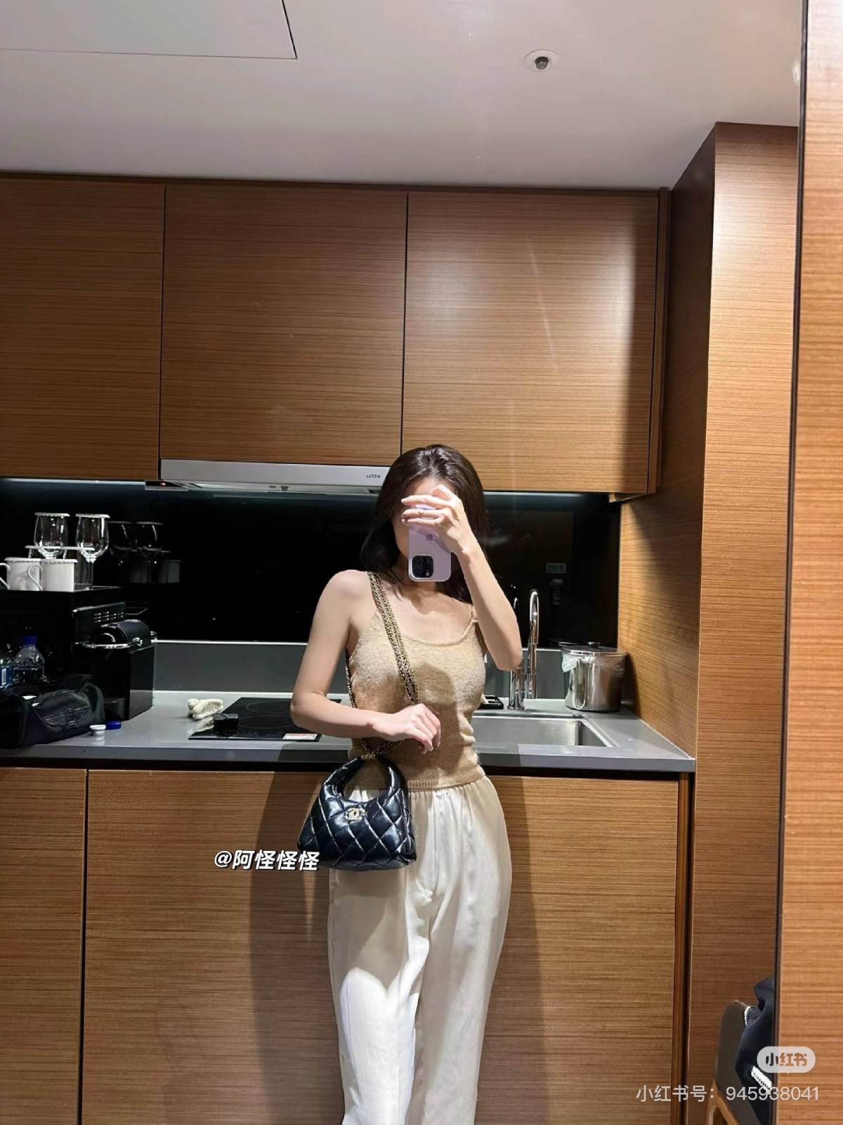 Ellebag’s 1:1 Replica of the Chanel AS4966: A Masterful Fusion of Retro Elegance and Modern Functionality(2025 June Updated)-Best Quality Fake Louis Vuitton Bag Online Store, Replica designer bag ru