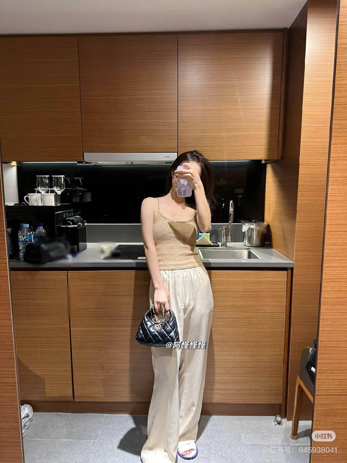 Ellebag’s 1:1 Replica of the Chanel AS4966: A Masterful Fusion of Retro Elegance and Modern Functionality(2025 June Updated)-Best Quality Fake Louis Vuitton Bag Online Store, Replica designer bag ru