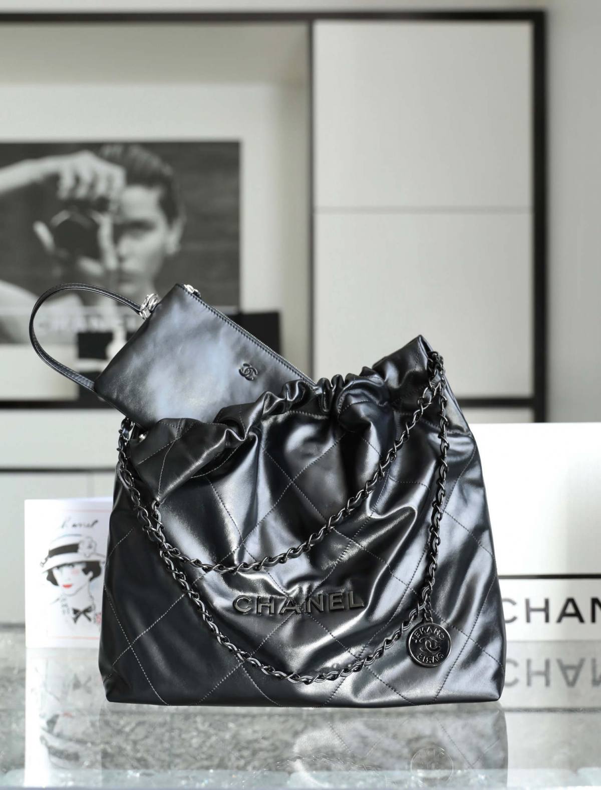 Ellebag’s 1:1 Replica of the Chanel So Black 22 Bag: A Masterpiece of Modern Luxury(2025 July Updated)-Loja online de bolsa Louis Vuitton falsa de melhor qualidade, bolsa de designer de réplica ru