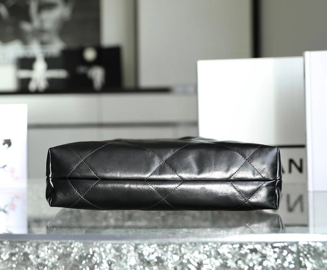 Ellebag’s 1:1 Replica of the Chanel So Black 22 Bag: A Masterpiece of Modern Luxury(2025 July Updated)-Loja online de bolsa Louis Vuitton falsa de melhor qualidade, bolsa de designer de réplica ru