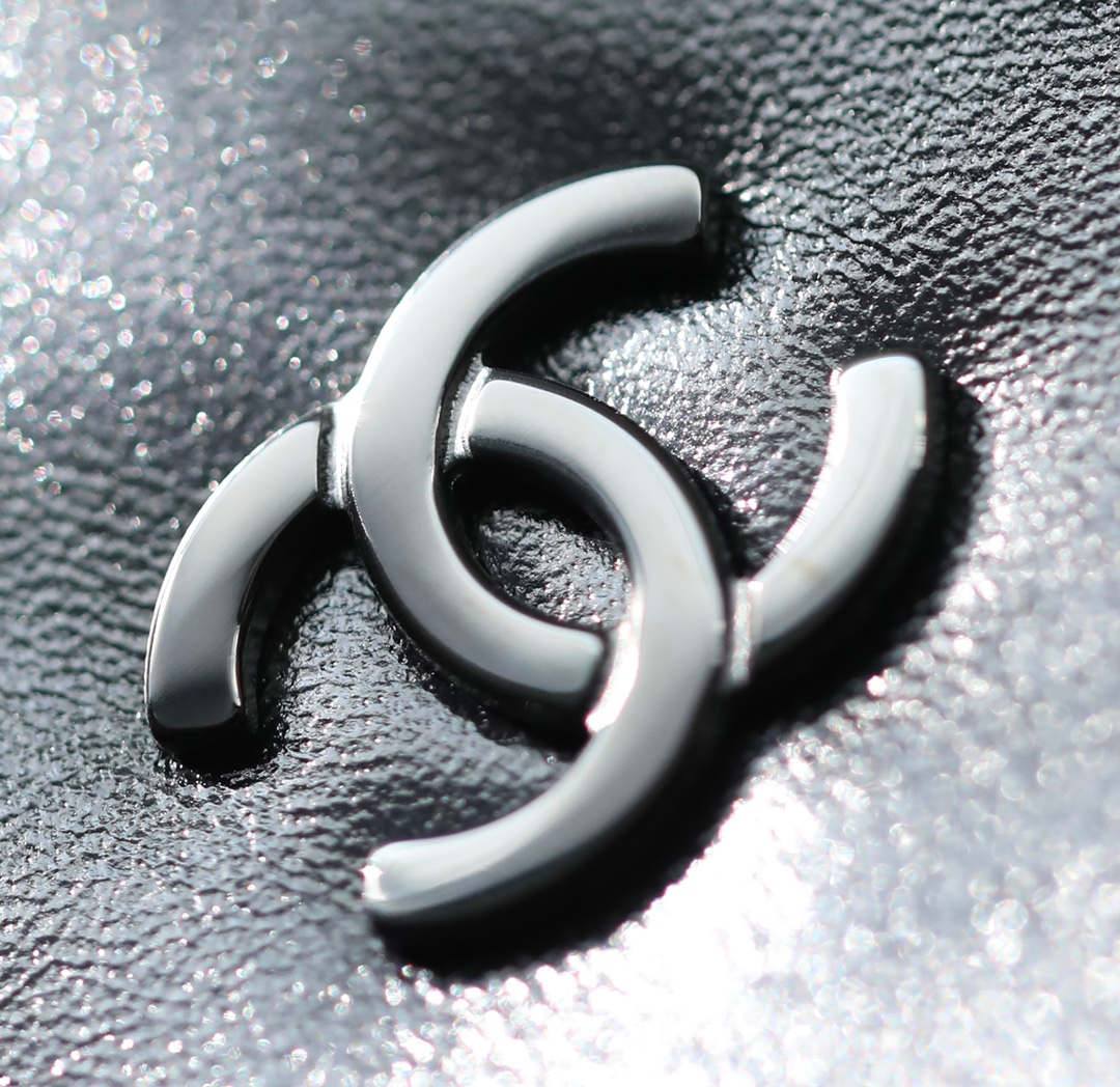 Ellebag’s 1:1 Replica of the Chanel So Black 22 Bag: A Masterpiece of Modern Luxury(2025 July Updated)-Loja online de bolsa Louis Vuitton falsa de melhor qualidade, bolsa de designer de réplica ru