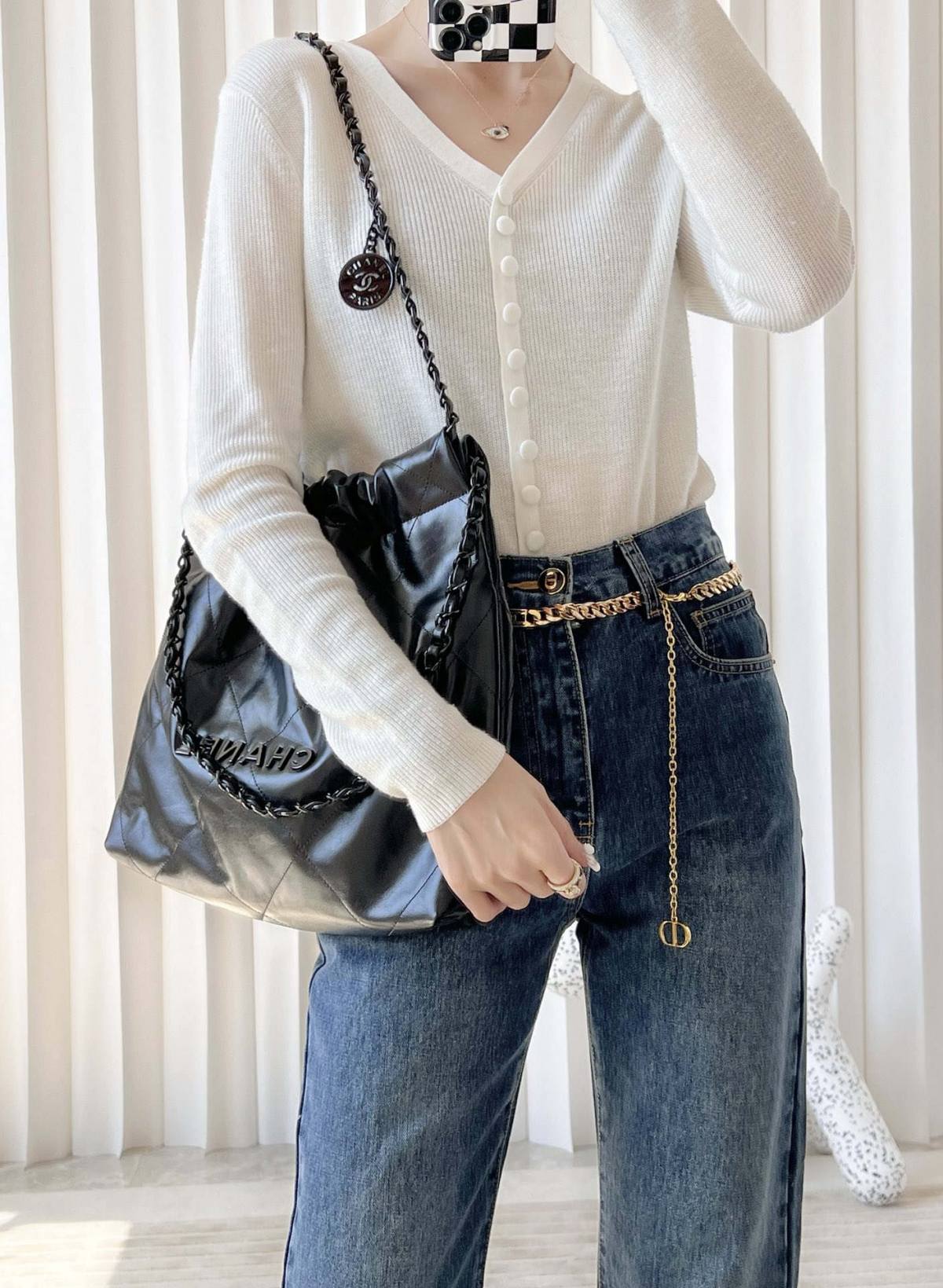 Ellebag’s 1:1 Replica of the Chanel So Black 22 Bag: A Masterpiece of Modern Luxury(2025 July Updated)-Loja online de bolsa Louis Vuitton falsa de melhor qualidade, bolsa de designer de réplica ru