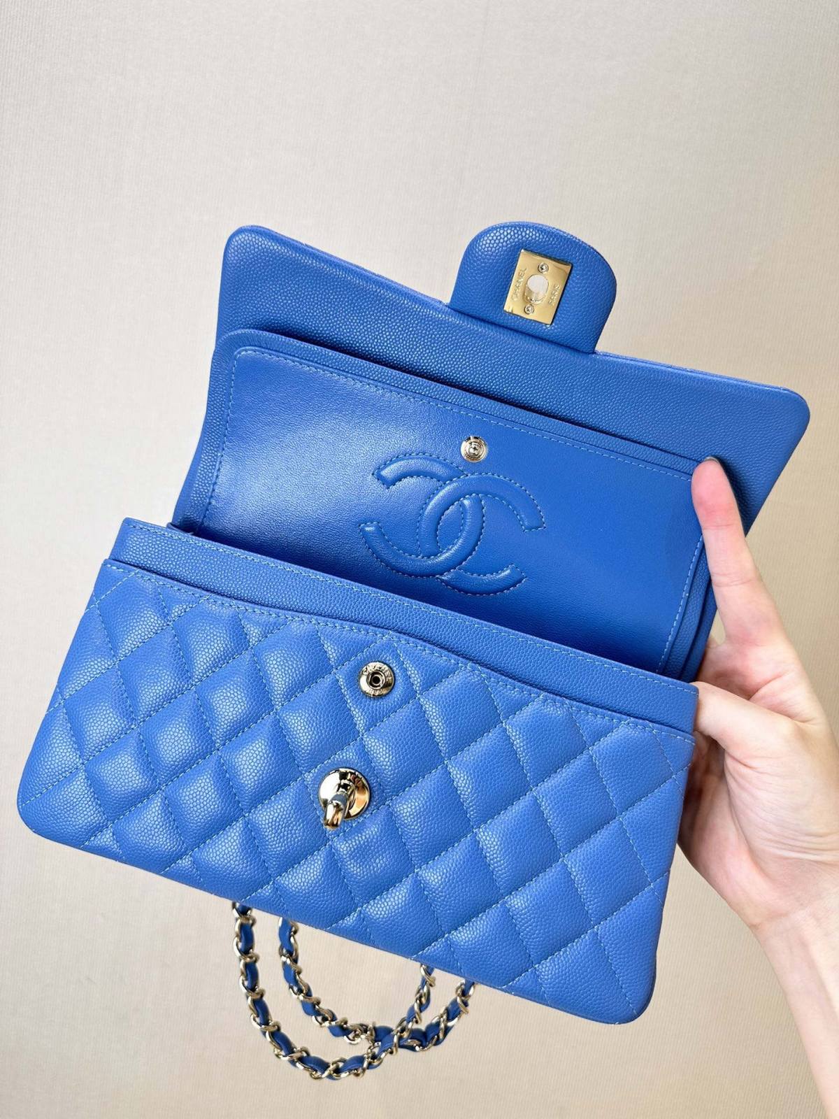Ellebag’s 1:1 Replica of the Iconic Chanel AS1117 Classic Flap Bag: A Timeless Masterpiece of Craftsmanship(2025 July Updated)-Best Quality Fake Louis Vuitton Bag Online Store, Replica designer bag ru