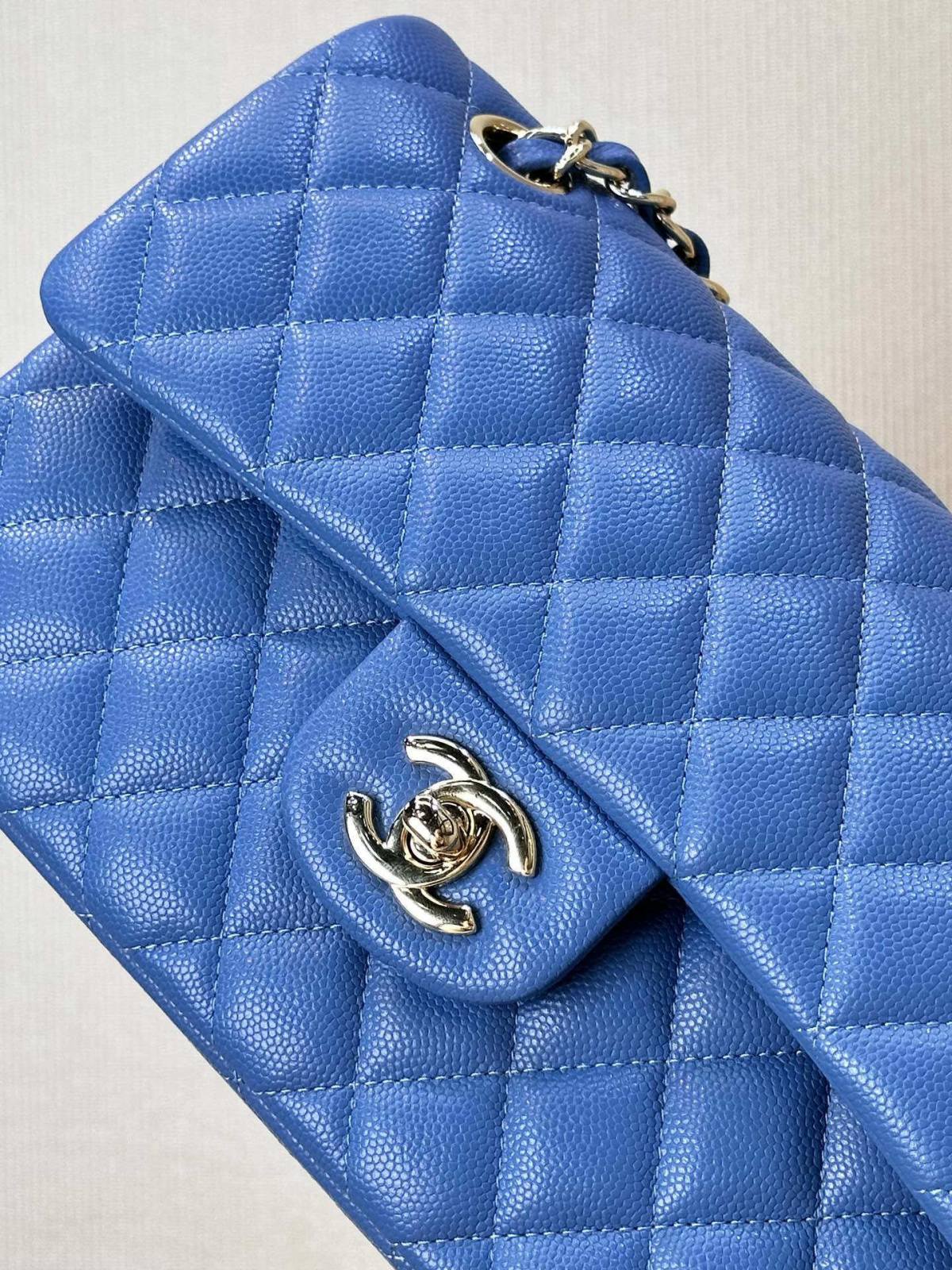 Ellebag’s 1:1 Replica of the Iconic Chanel AS1117 Classic Flap Bag: A Timeless Masterpiece of Craftsmanship(2025 July Updated)-Best Quality Fake Louis Vuitton Bag Online Store, Replica designer bag ru