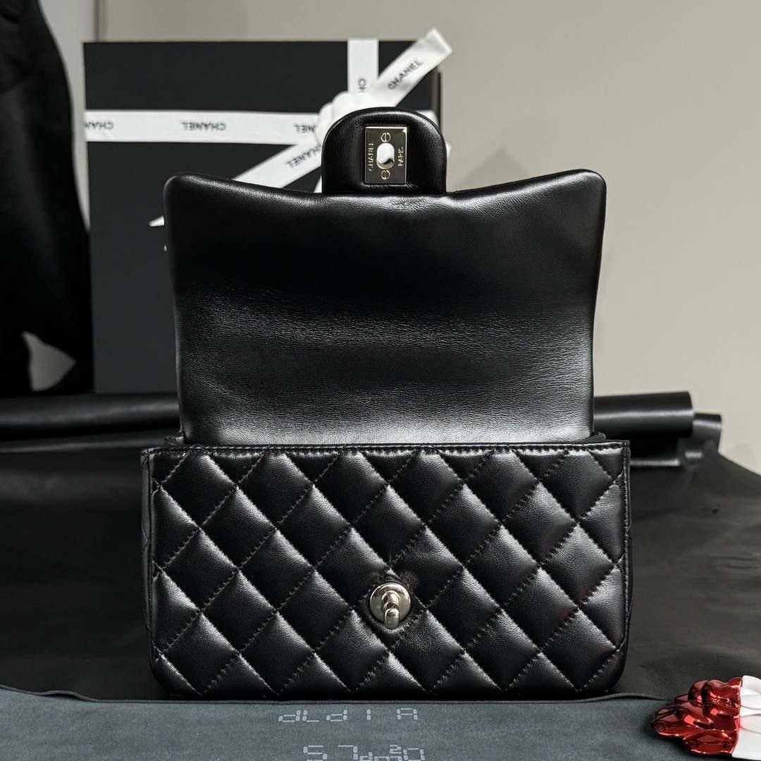 Ellebag’s 1:1 Replication of the Classic Chanel CF Mini Handbag: A Blend of Elegance and Functionality(2025 July Updated)-Paras laatu väärennetty Louis Vuitton laukku verkkokauppa, replika suunnittelija laukku ru